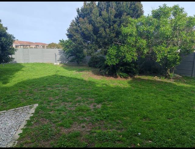6 BEDROOM HOUSE FOR SALE IN SANDBAAI